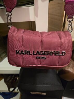 Karl Lagerfeld Xbdy W/Pouch
